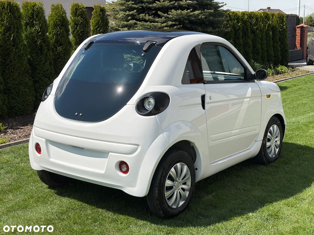 Microcar DUE - 3