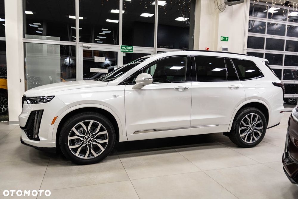 Cadillac XT6 - 12
