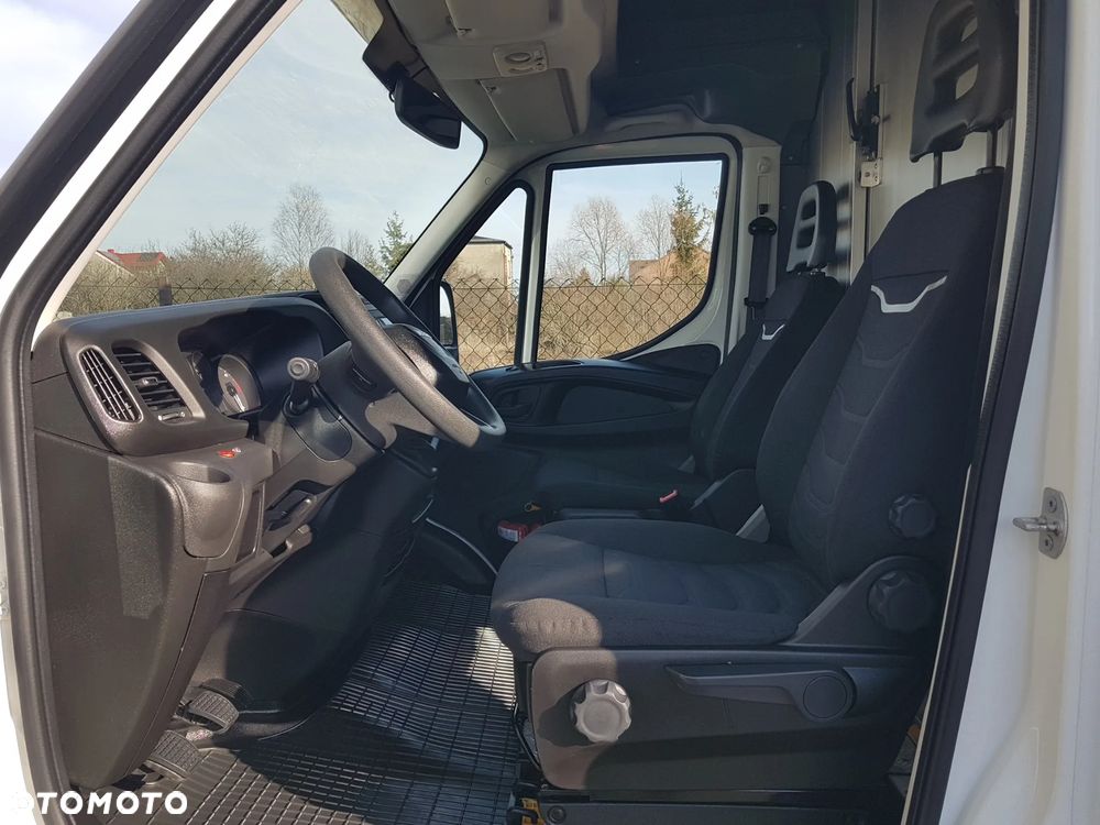 Iveco DAILY KONTENER NISKOPODŁOGOWY 4,43x2,23x2,42 SKLEP FOODTRUCK BAR KLIMA KONIOWÓZ KAMPER - 20