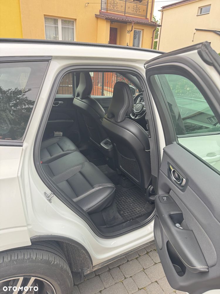 Volvo XC 60 T4 R-Design - 9