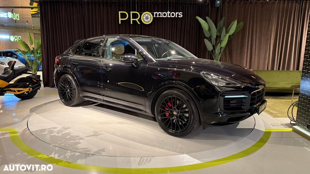 Porsche Cayenne Coupe GTS Tiptronic S - 3