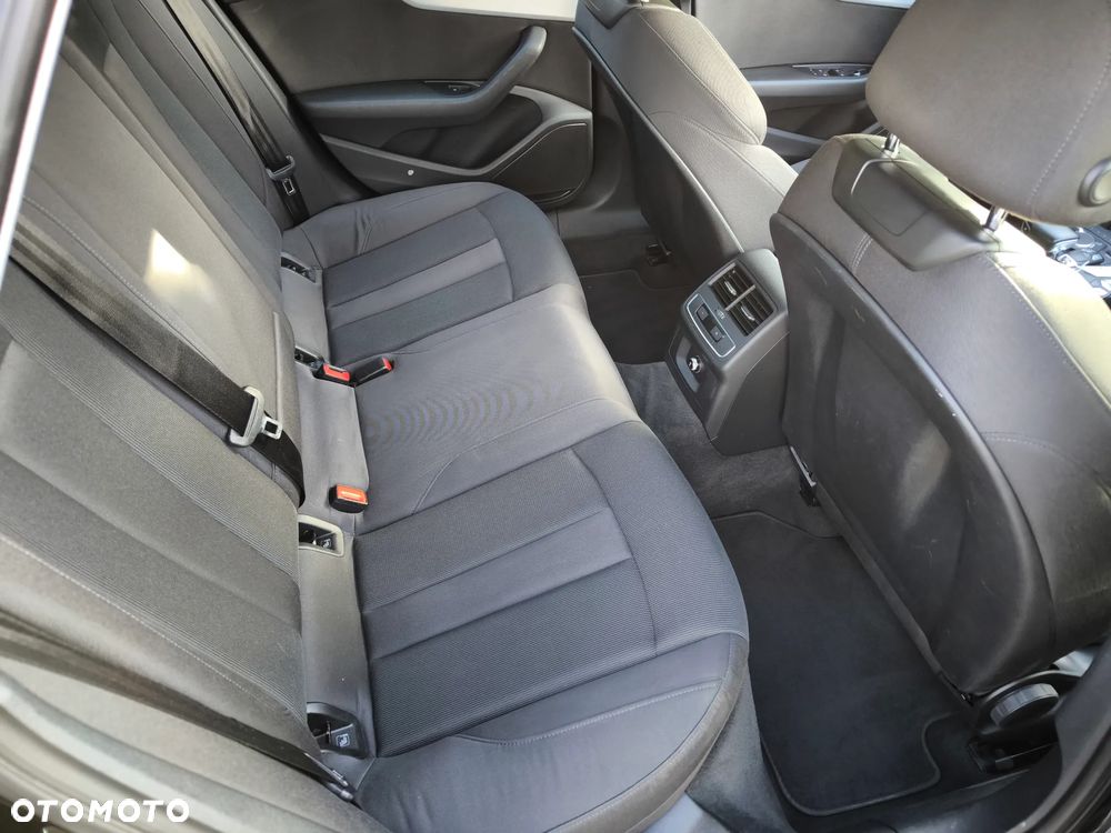 Audi A4 Avant 2.0 TDI S tronic - 17