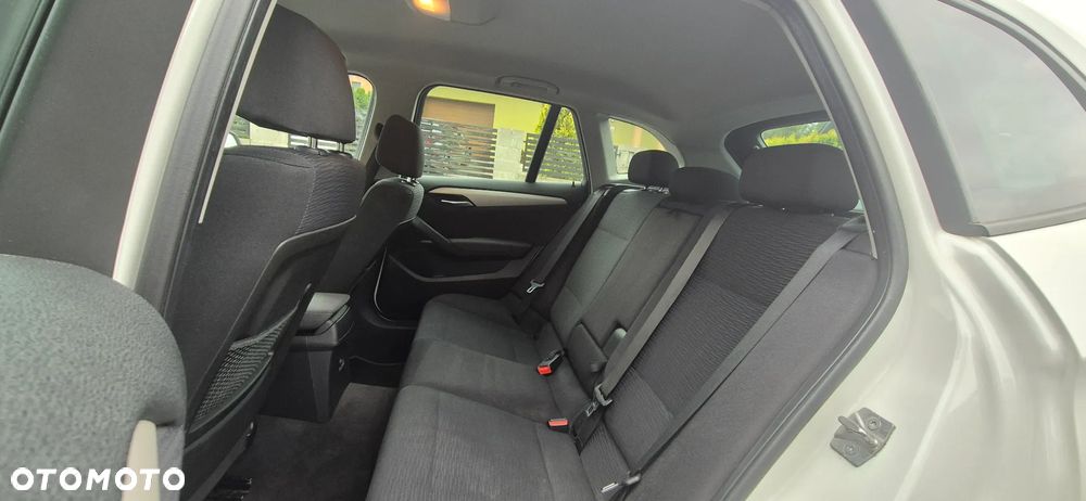 BMW X1 xDrive18d xLine - 8