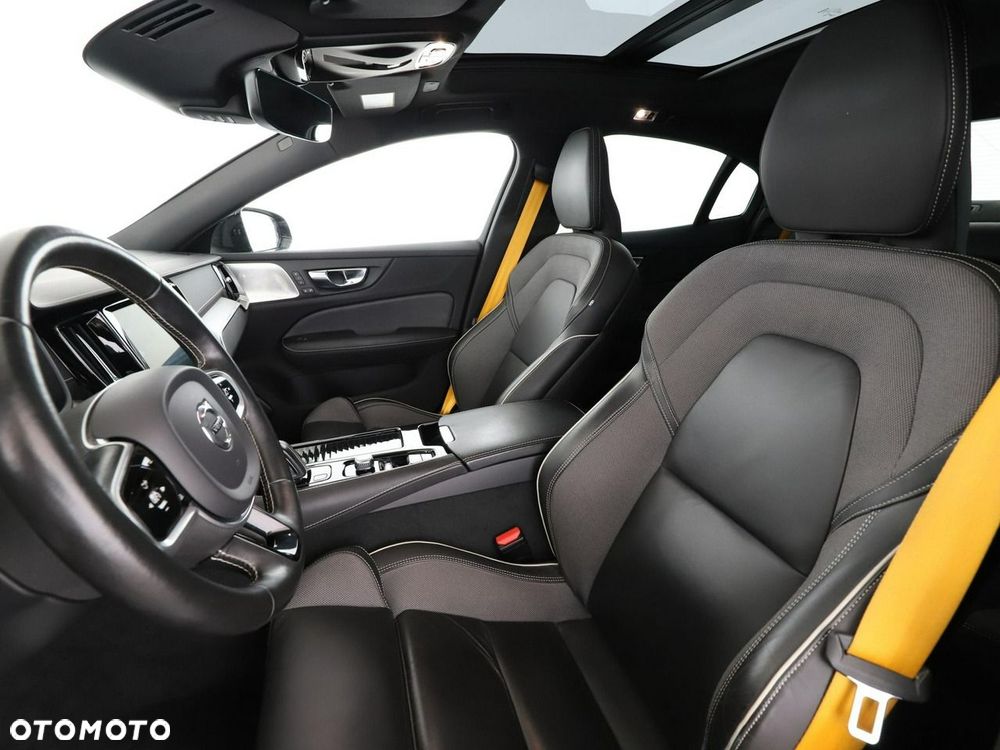 Volvo S60 T8 AWD Plug-In Hybrid Polestar Engineered - 14