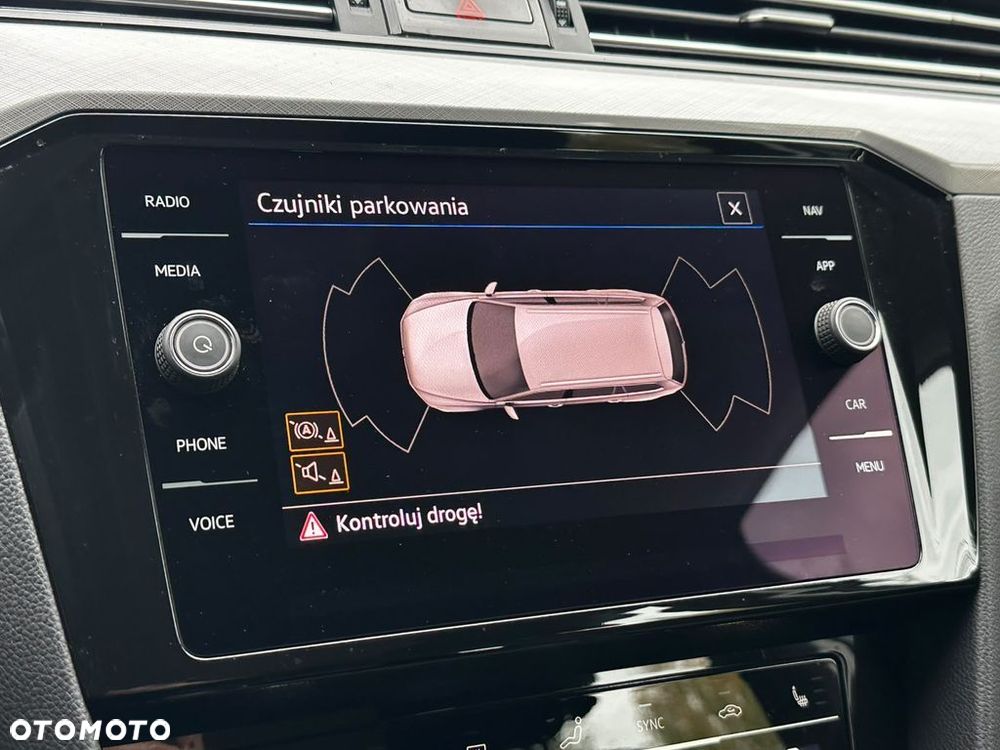 Volkswagen Passat 2.0 TSI Business DSG - 29