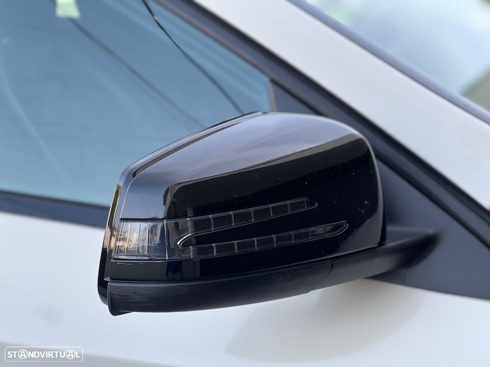 Mercedes-Benz GLA 180 CDI Urban - 16