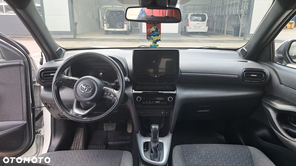 Toyota Yaris Cross - 12