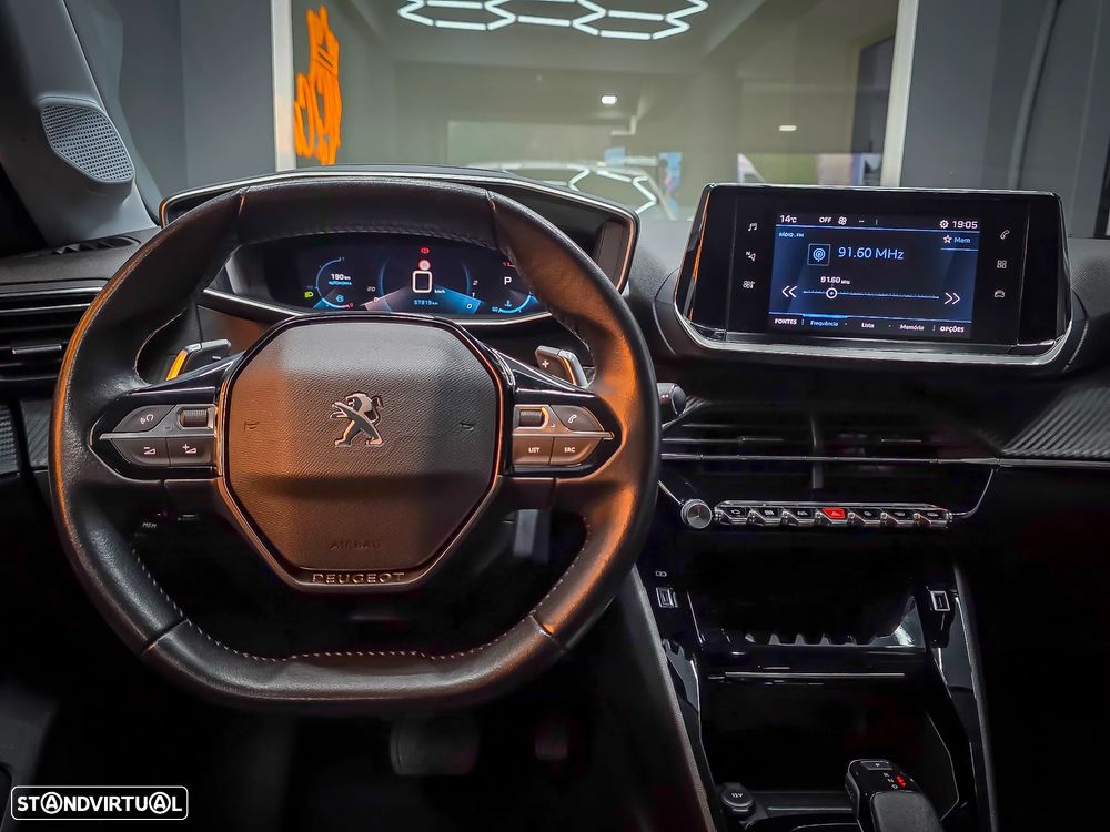 Peugeot 208 1.2 PureTech Allure Pack EAT8 - 22