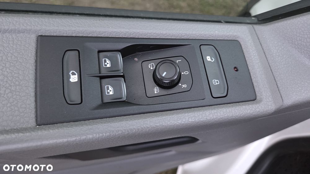 Volkswagen Transporter T6.1 - 16