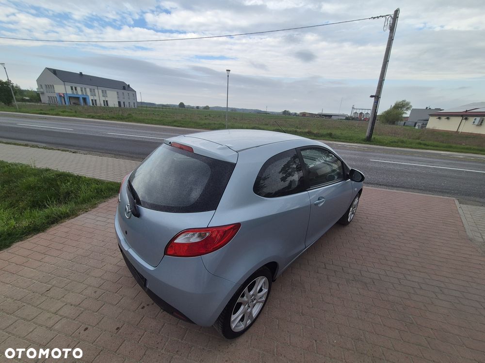 Mazda 2 - 4