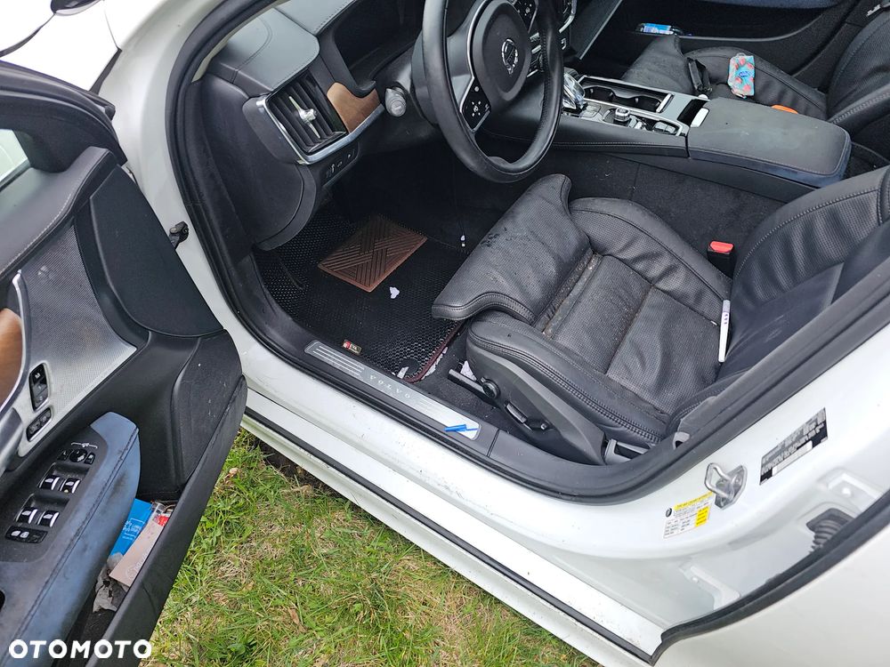 Volvo S90 - 26
