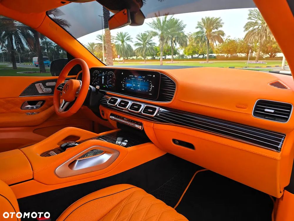 Mercedes-Benz GLS - 11