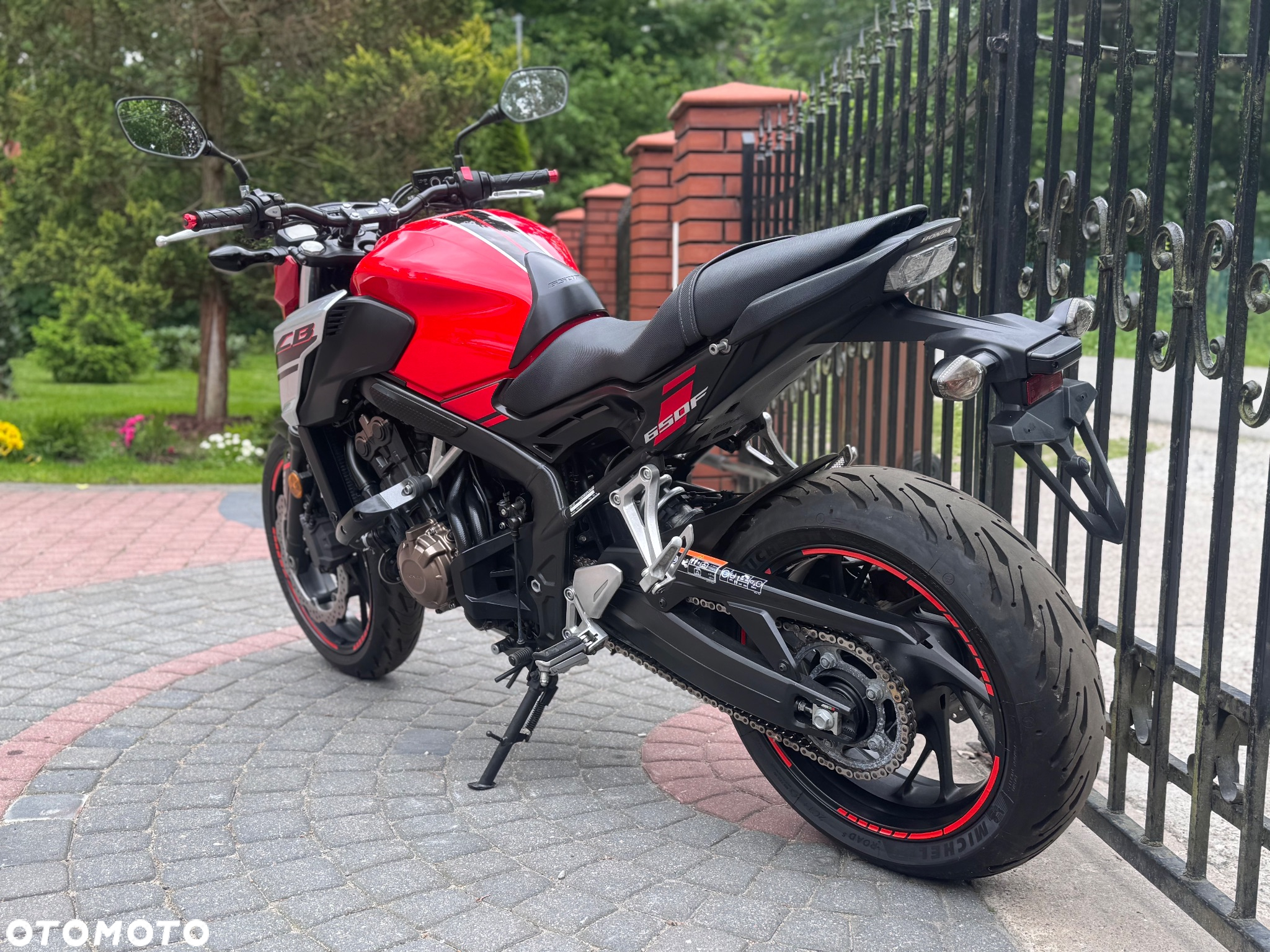 Honda CB - 8