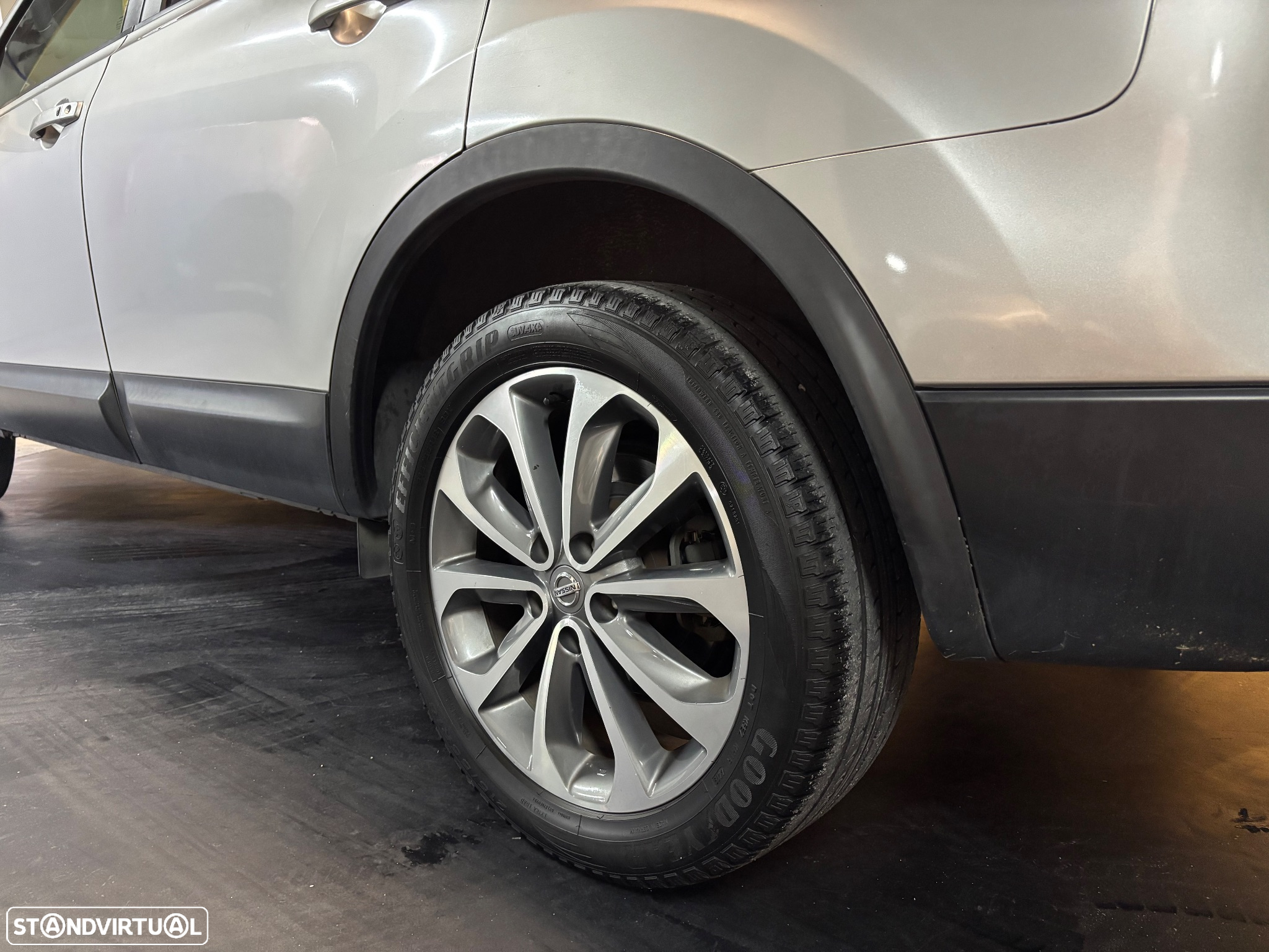 Nissan Qashqai +2 1.5 dCi Tekna Pele Preto +Navi - 34