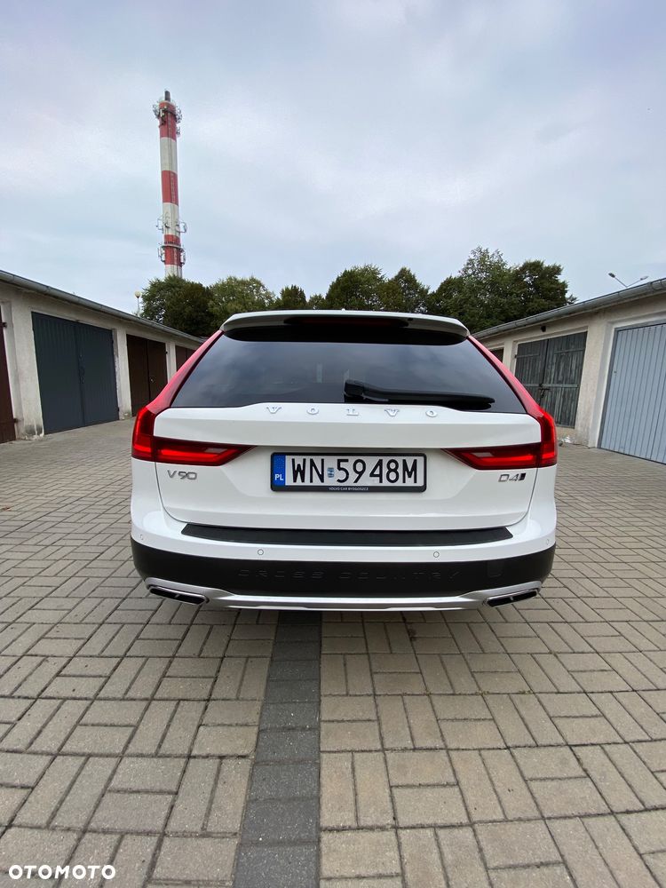 Volvo V90 Cross Country - 6