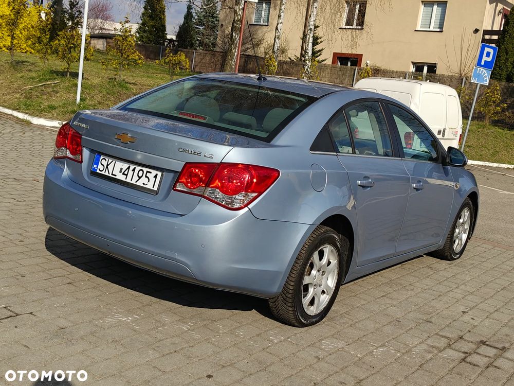 Chevrolet Cruze 2.0 LS - 13