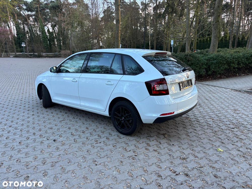 Skoda RAPID - 4