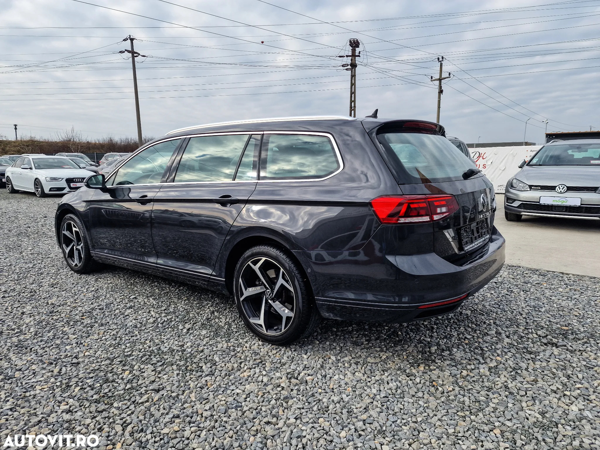 Volkswagen Passat - 4