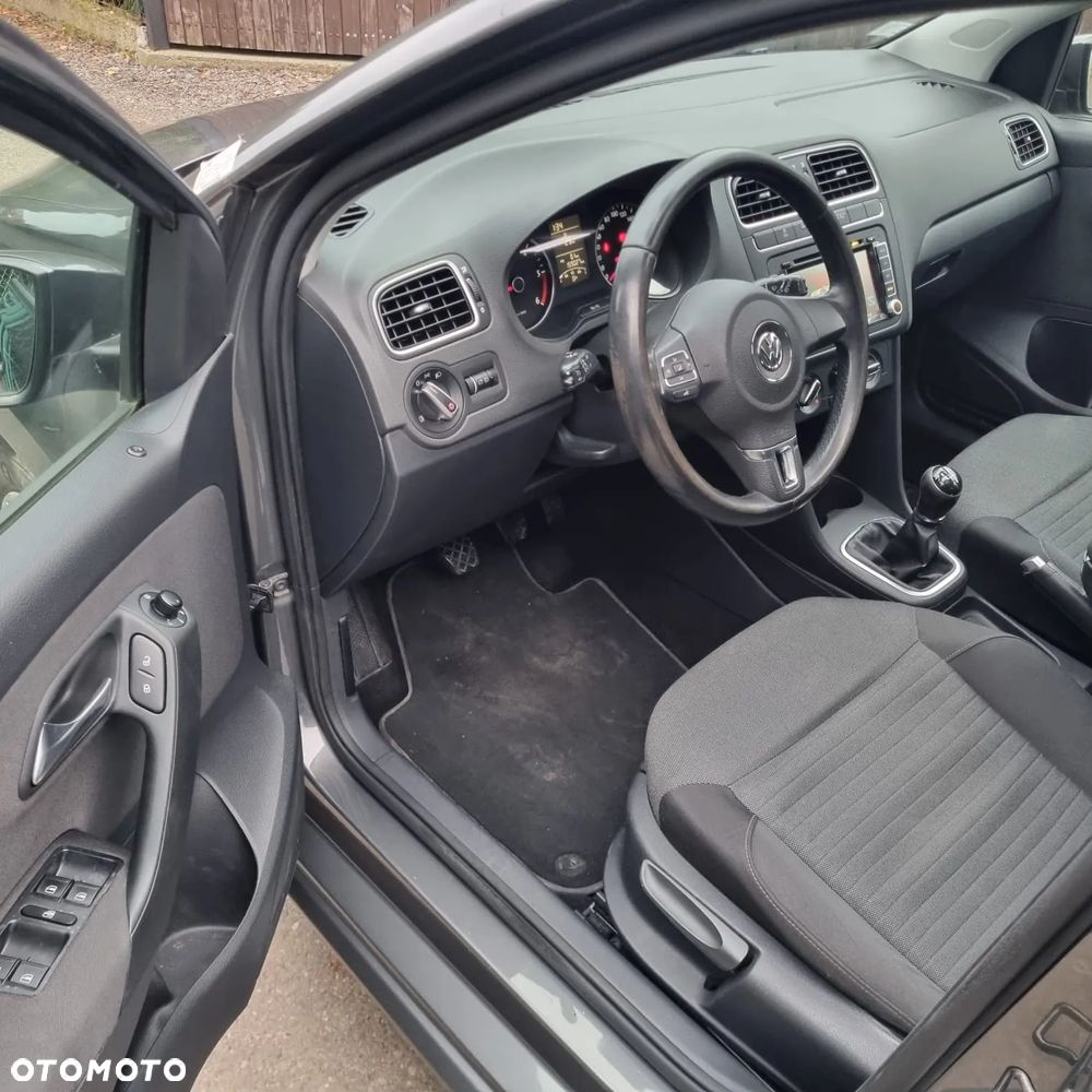 Volkswagen Polo 1.6 TDI Highline - 9
