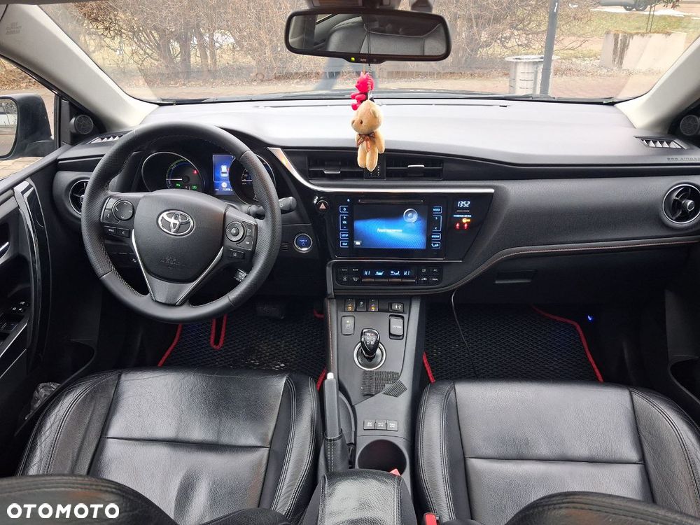 Toyota Auris - 13