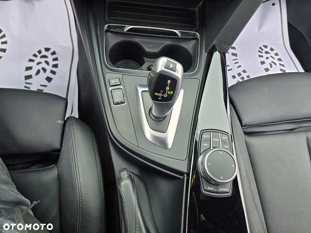 BMW Seria 3 430i xDrive M Sport - 21