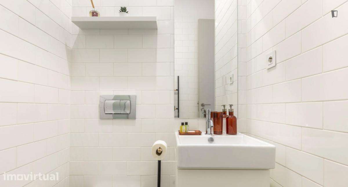 Apartamento com 1 quartos - localizado em Sé Porto - Grande imagem: 3/10