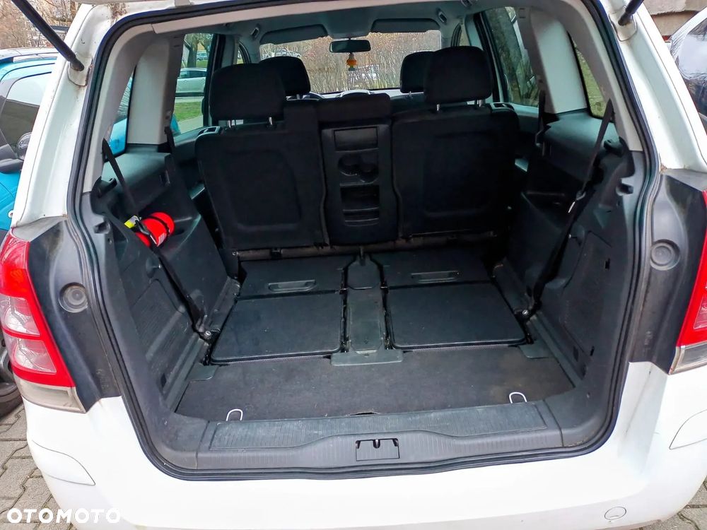 Opel Zafira - 11