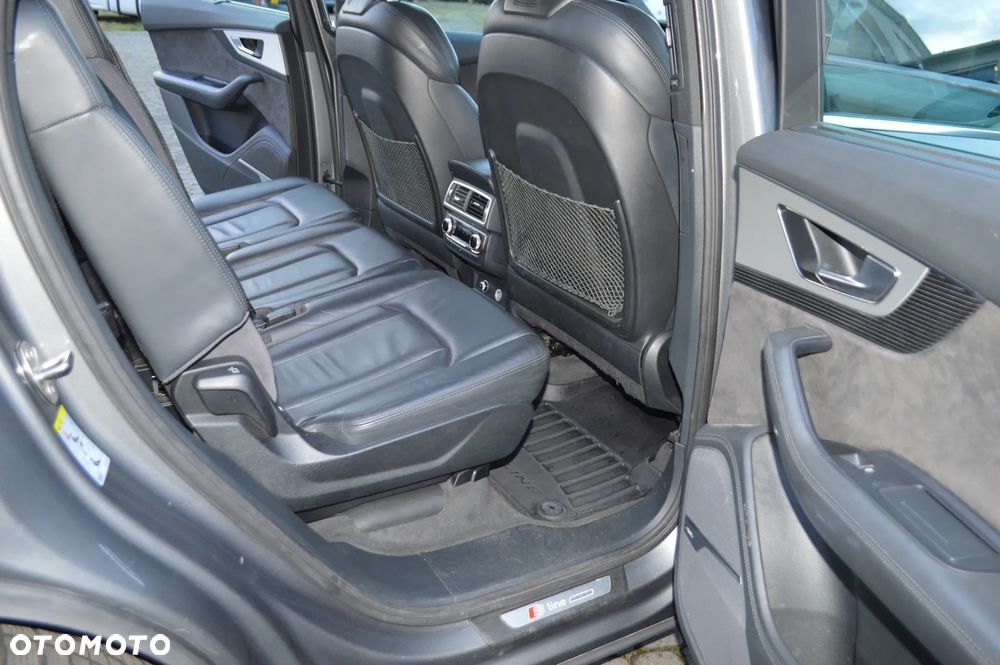Audi Q7 - 17