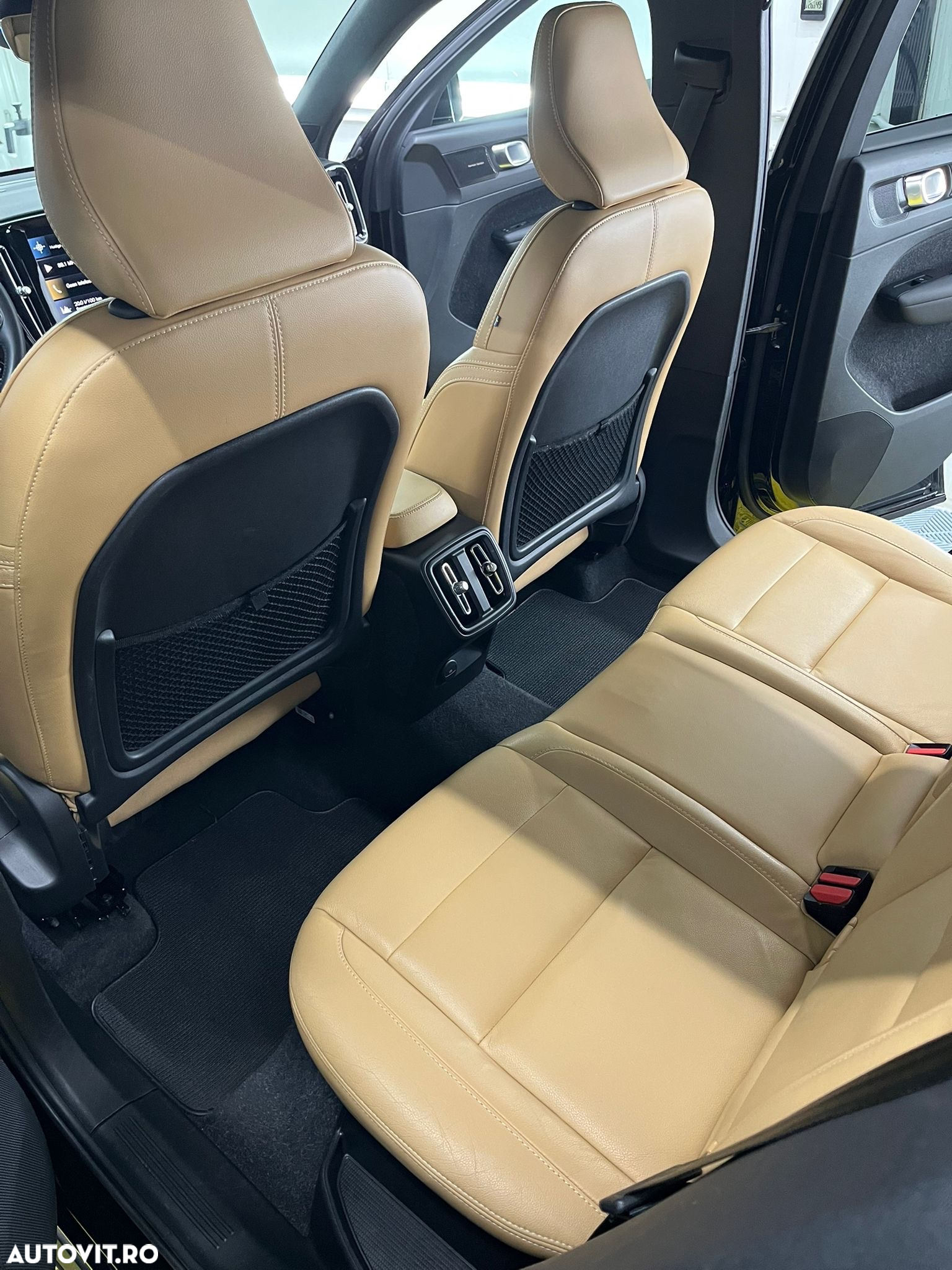 Volvo XC 40 T3 Inscription - 14
