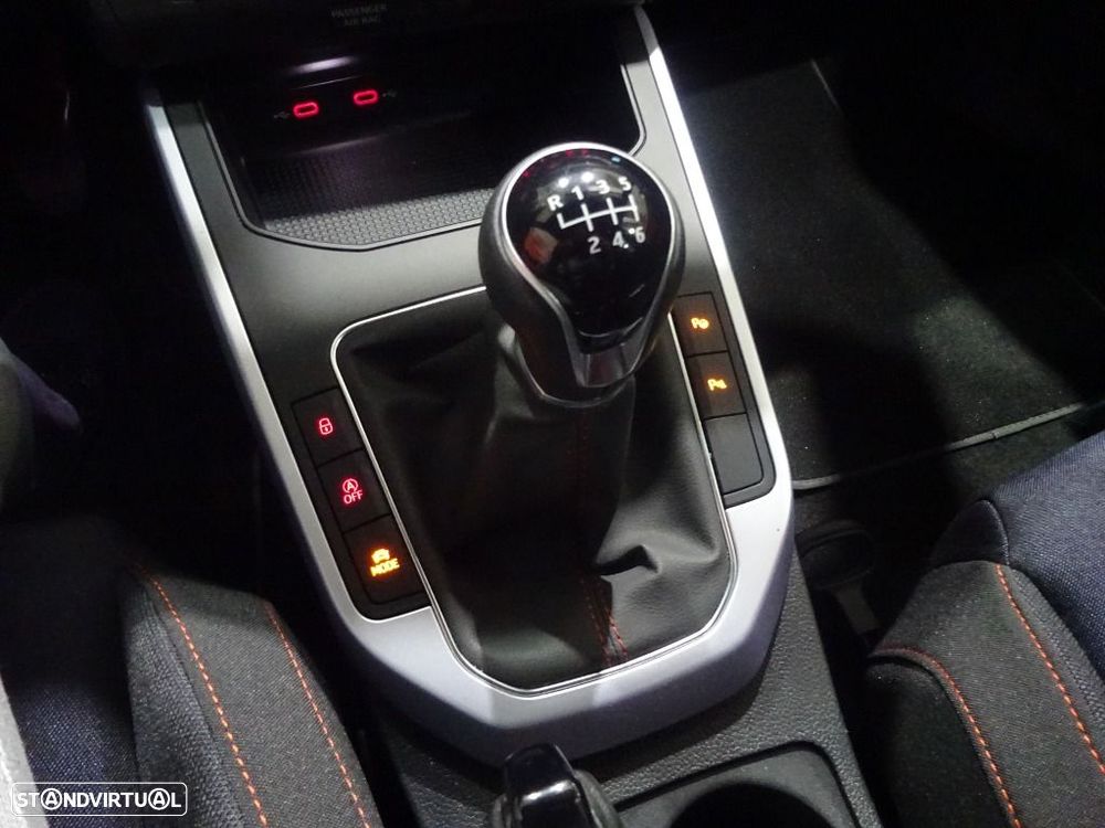 SEAT Arona 1.0 TSI FR - 29