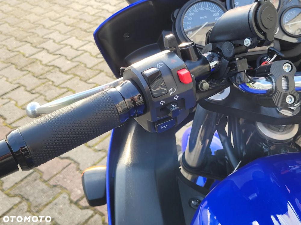 Yamaha FZS - 29