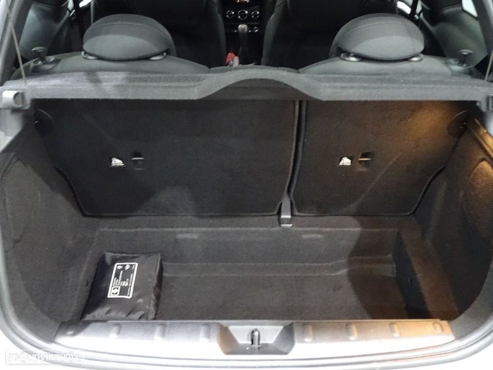 MINI 3 Portas John Cooper Works - 28