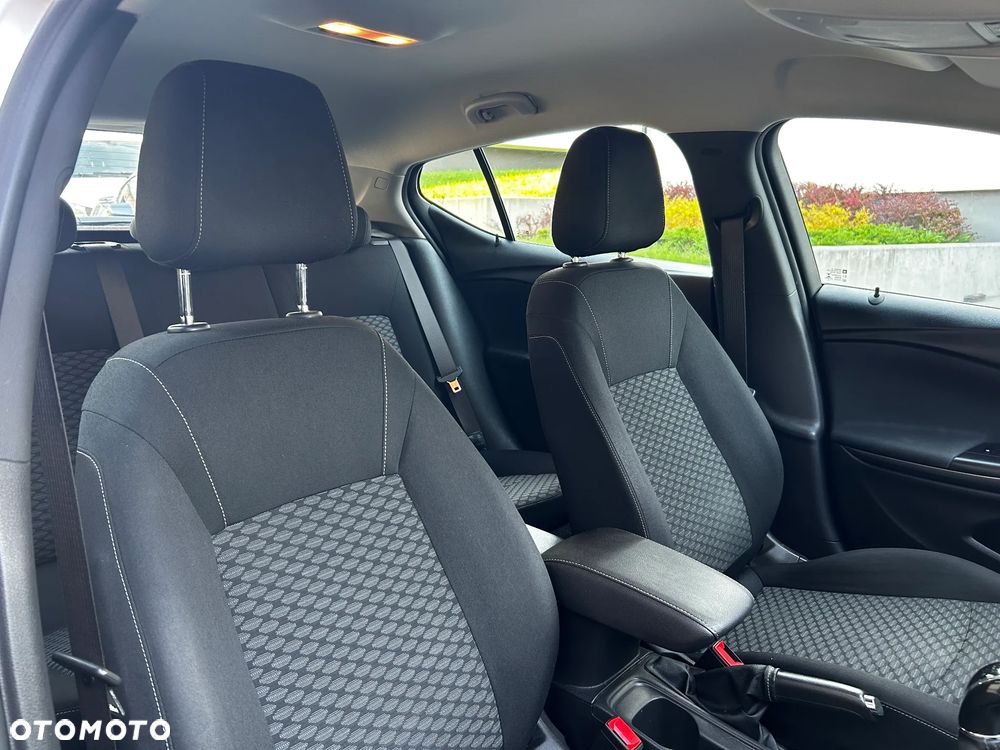 Opel Astra 1.4 Turbo Edition - 15