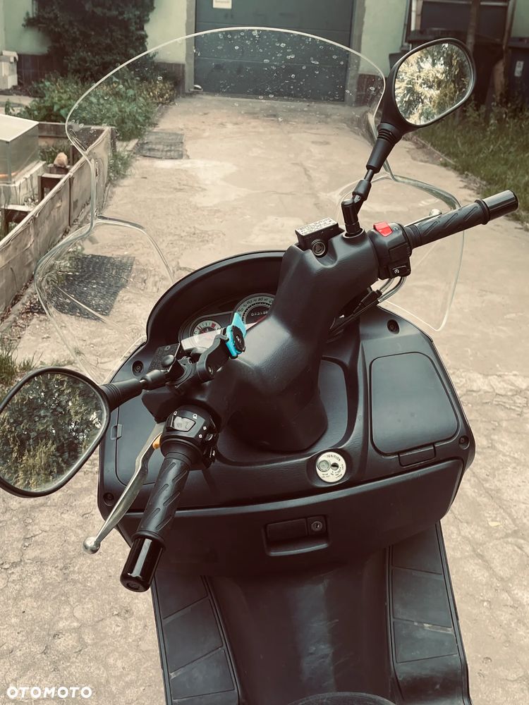Suzuki Burgman - 5