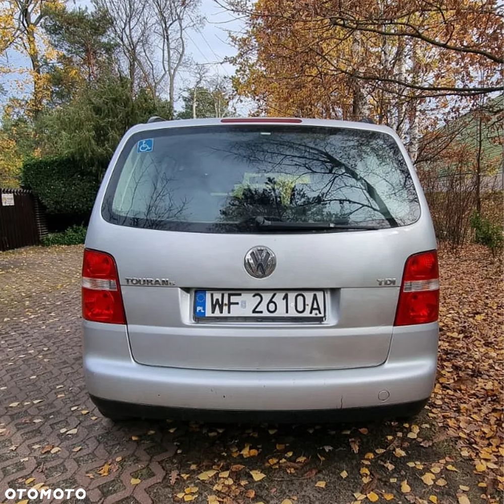 Volkswagen Touran - 3