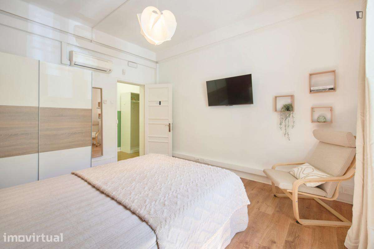 Quarto - localizado em Marquês de Pombal Lisbon - Grande imagem: 4/31