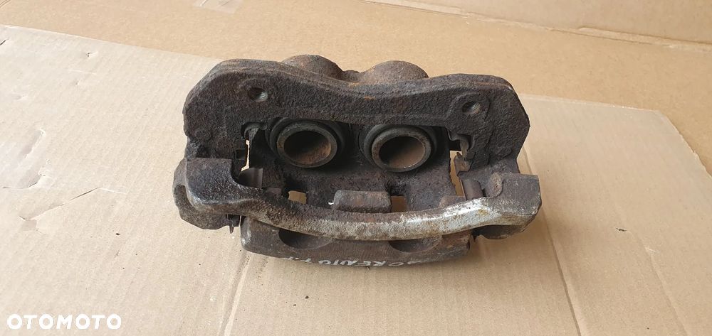 Zacisk hamulcowy prawy przód Kia Sorento I 2.5 CRDI - 5