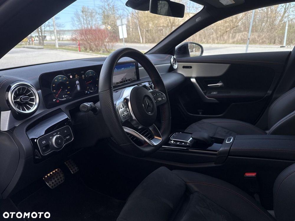 Mercedes-Benz CLA 200 d 4-Matic AMG Line 8G-DCT - 14