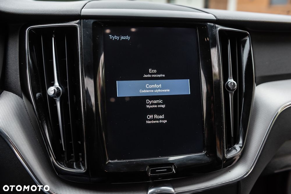 Volvo XC 60 D3 Drive-E R-Design Kinetic - 15