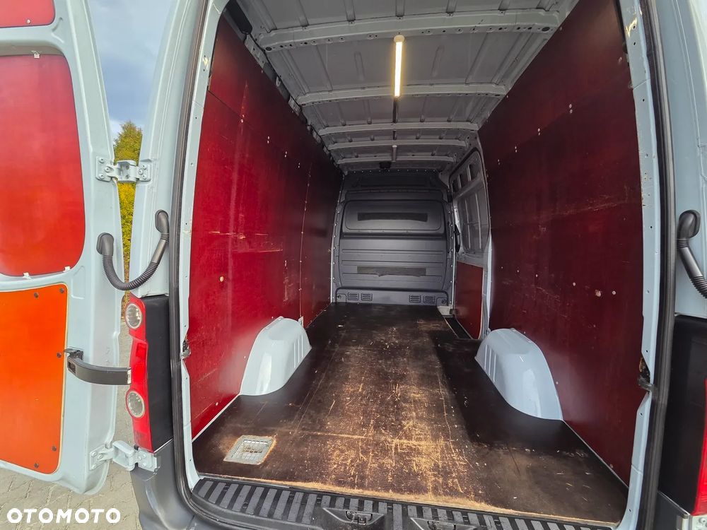 Volkswagen Crafter - 13