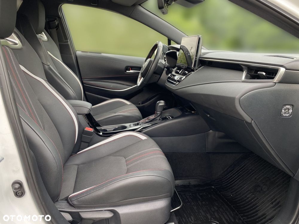 Toyota Corolla 1.8 Hybrid GR Sport Dynamic - 17