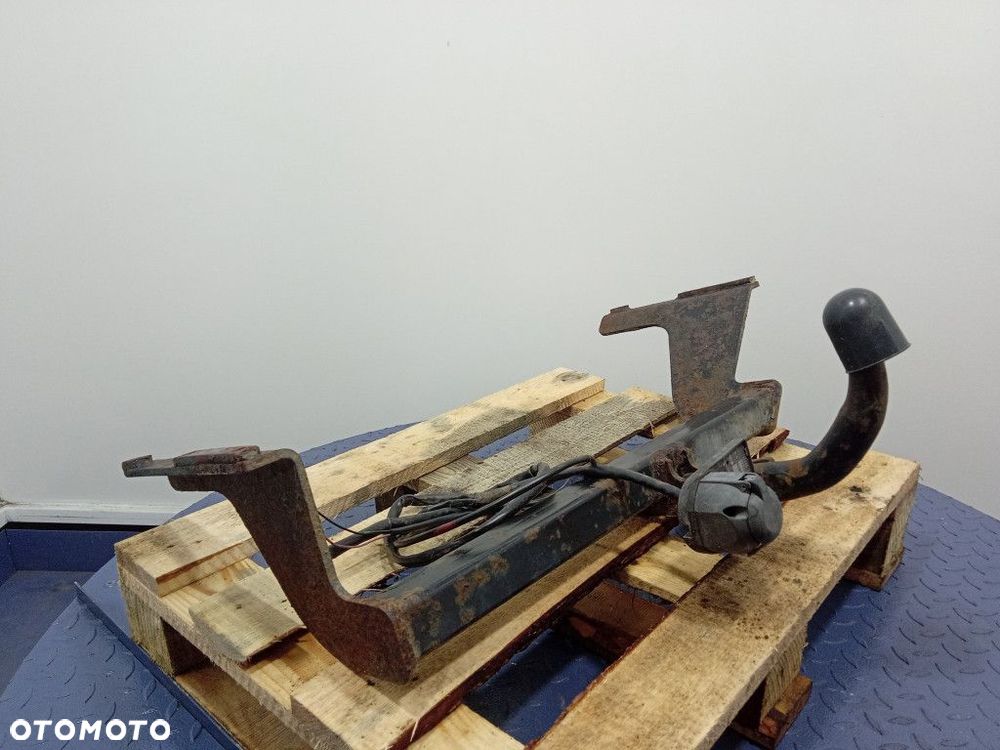 SUZUKI BALENO I 95-02 KOMBI HAK DO PRZYCZEPY BOSAL 023521 - 11