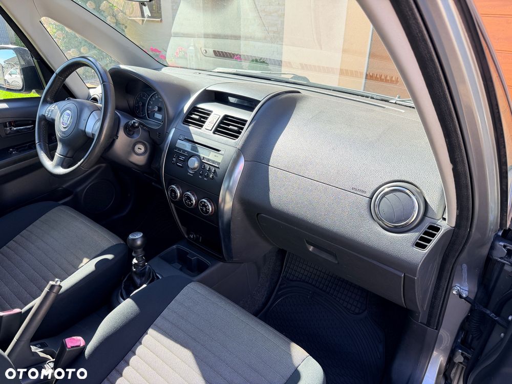 Fiat Sedici 1.9 Multijet DPF 4x4 Dynamic - 30
