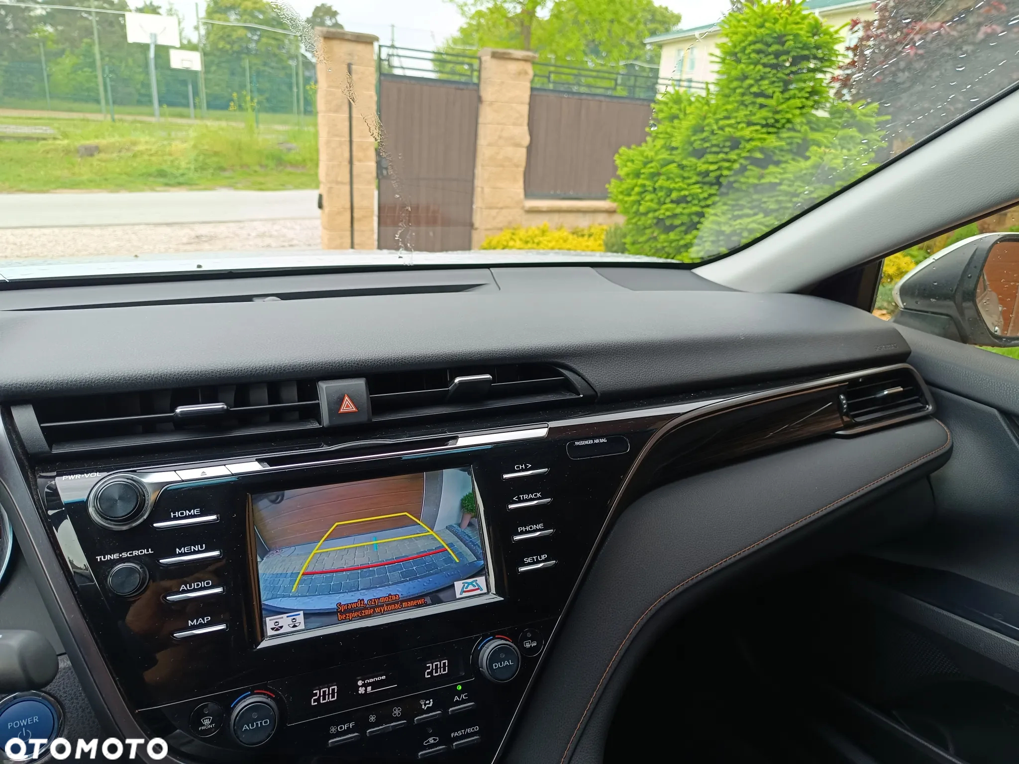 Toyota Camry 2.5 Hybrid Comfort CVT - 27