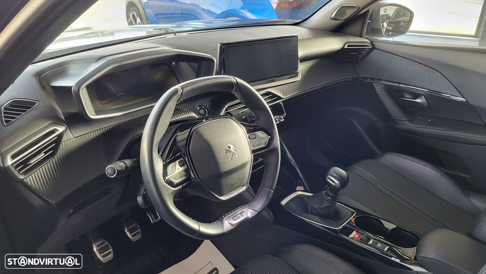 Peugeot 2008 1.2 PureTech GT - 16