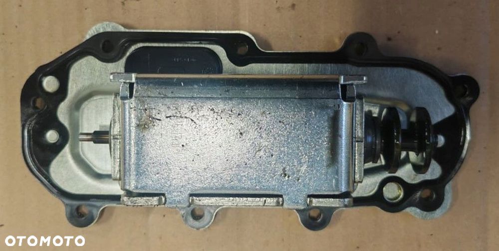 SIŁOWNIK LEWARKA SKRZYNI BIEGÓW ZF TRAXON 0501.301.353 - 3