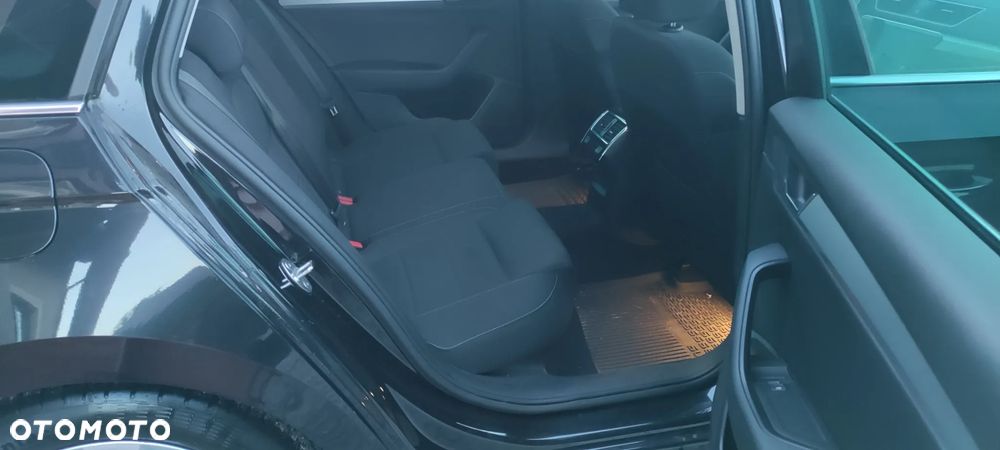 Skoda Superb 2.0 TDI Ambition - 14