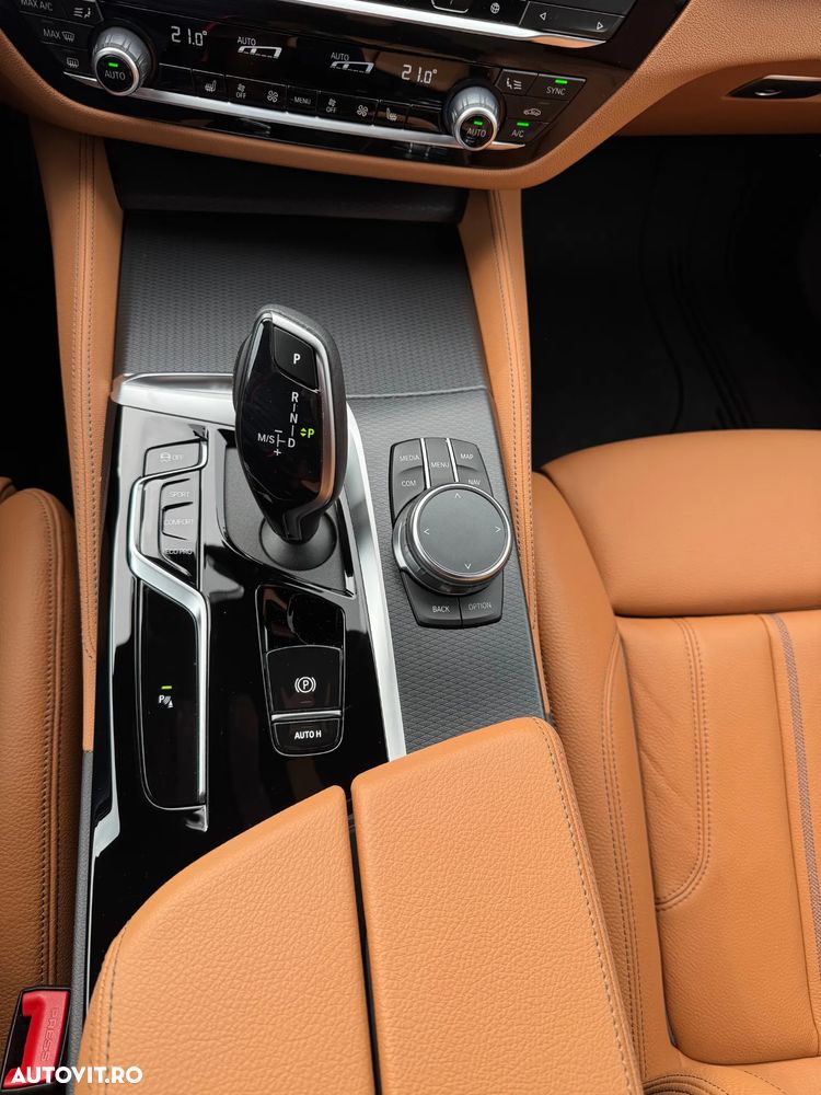 BMW Seria 5 530d AT MHEV - 14