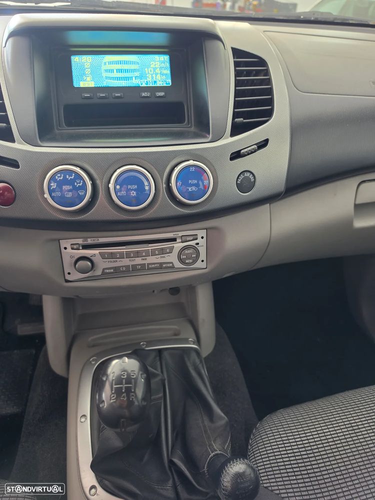 Mitsubishi L200 2.5 DI-D CD Invite+ AC/ABS 4WD - 6