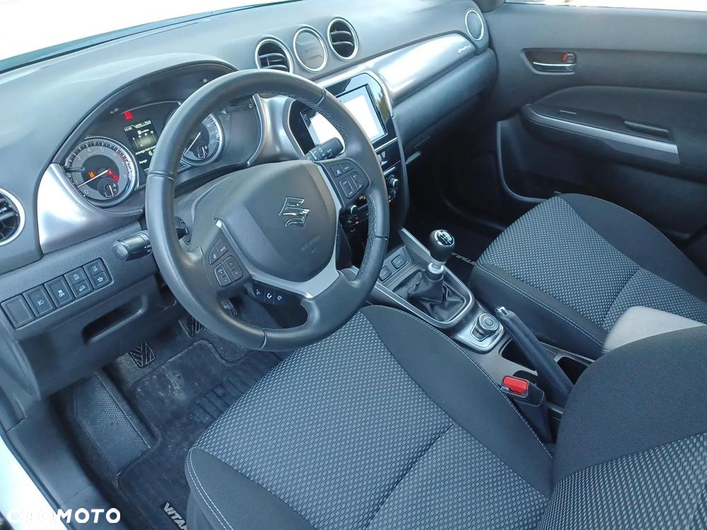 Suzuki Vitara 1.4 Boosterjet SHVS Premium 4WD - 10